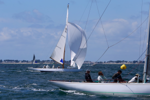 17 Lucie finish second race